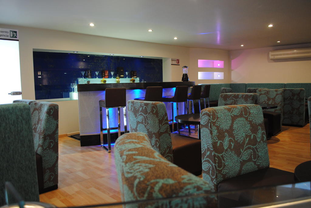 Arandas Hotel Centinela Grand מראה חיצוני תמונה